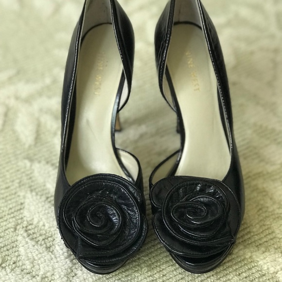 Nine West Peep Toe Heels with Rose - Picture 2 of 7
